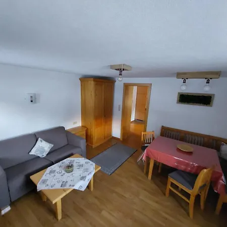 Konukevi Appartementhaus Bergland Biberwier